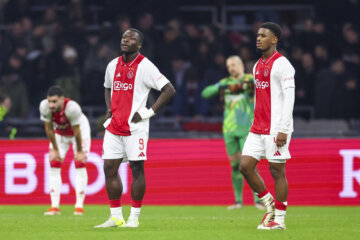 Brian Brobbey en Jorrel Hato balen