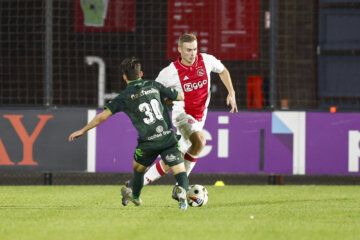 Sivert Mannsverk namens Jong Ajax