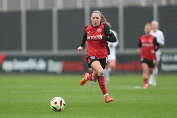 Janou Levels bij Bayer Leverkusen