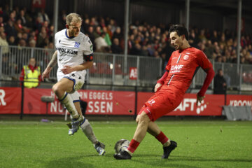 Luuk Brouwers en Thom Haye in duel