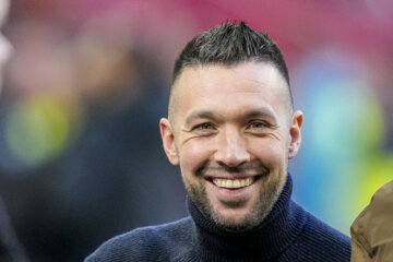 Een lachende Francesco Farioli