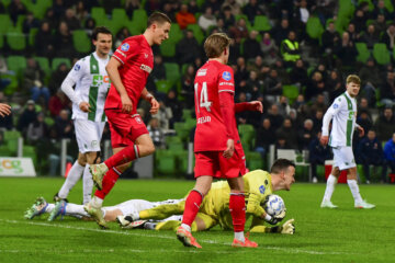 Etienne Vaessen ligt op de grond