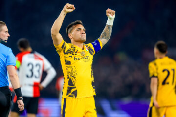 Lautaro Martinez juicht in Rotterdam na zijn goal