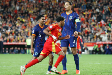 Ian Maatsen, Virgil van Dijk en Lamine Yamal