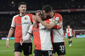 Jakub Moder, Igor Paixao, David Hancko