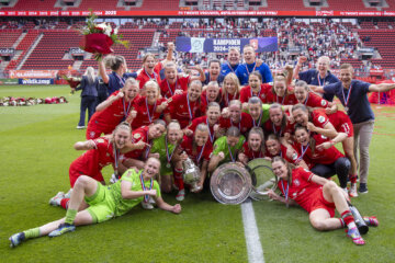 FC Twente viert het tiende kampioenschap