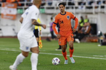 Tijjani Reijnders tegen Finland