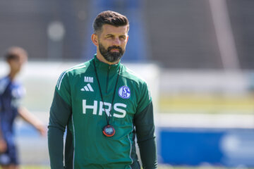 Trainer Miron Muslic van Schalke 04