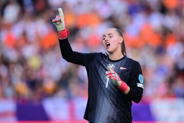 Daphne van Domselaar baalt