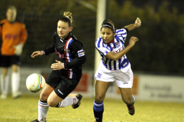 Nangila van Eyck als speelster van SC Heerenveen