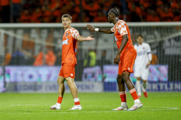 Anthony Descotte en Gibson Yah