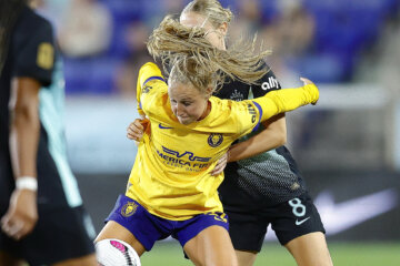 Dana Foederer in duel namens Utah Royals
