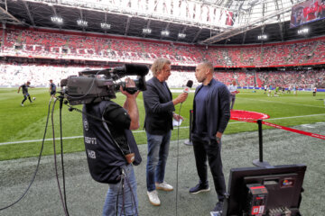 John Heitinga in gesprek met Hans Kraay junior bij ESPN