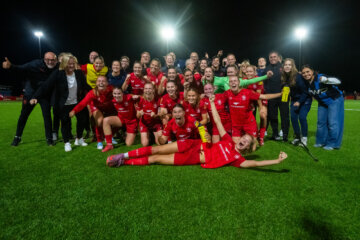 FC Twente viert plaatsing voor de UEFA Women's Champions League