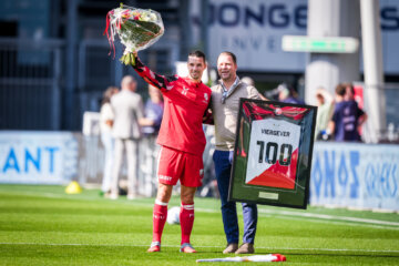 Nick Viergever wordt in het zonnetje gezet door Jordy Zuidam