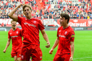 Max Bruns en Sondre Ørjasæter juichen