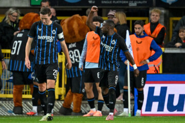 Carlos Forbs viert zijn goal