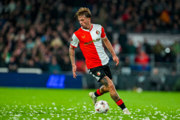 Luciano Valente aan de bal