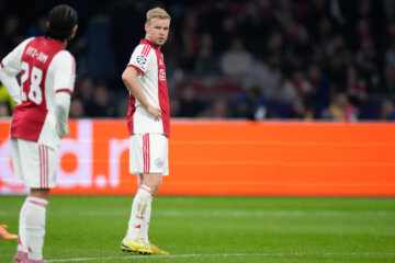 Davy Klaassen baalt tegen Galatasaray