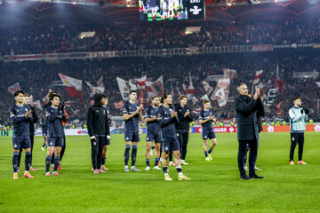 Feyenoord bedankt het publiek in Stuttgart