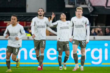 Jerdy Schouten, Dest en Gąsiorowski na de goal van Mauro Junior