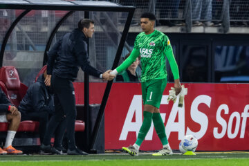 Rome-Jayden Owusu-Oduro moest zich laten vervangen tegen PSV