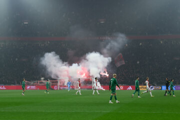 De spelers druipen af