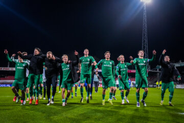 FC Groningen viert feest bij Excelsior