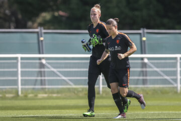 Sari van Veenendaal en Sherida Spitse in 2019