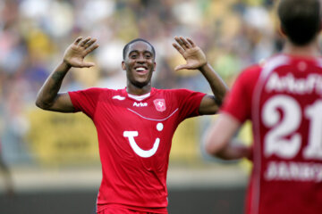 Leroy Fer namens FC Twente