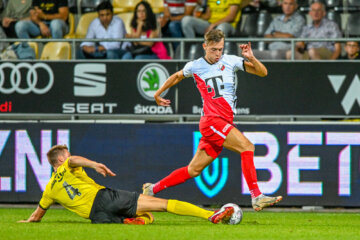 Dion Versluis in actie voor FC Utrecht