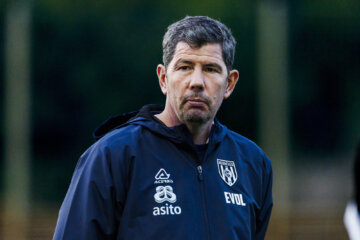Erwin van de Looi als trainer van Heracles Almelo