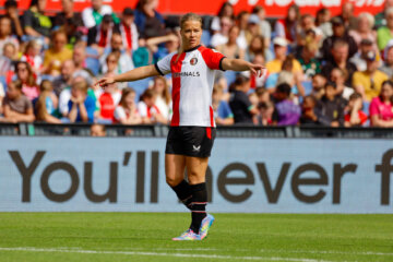 Kirsten van de Westeringh in De Kuip