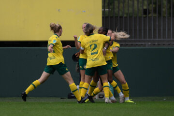 Fortuna Sittard Vrouwen vieren treffer