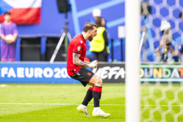 Georges Mikautadze scoort