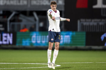 Guus Til tegen Excelsior