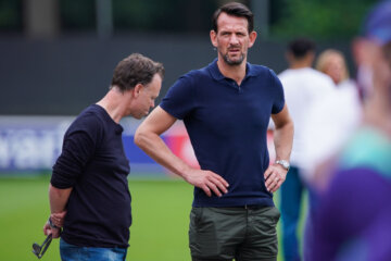 Jan Vennegoor of Hesselink bij een oefenduel van PSV