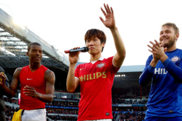 Ji-sung Park neemt afscheid van het PSV-publiek