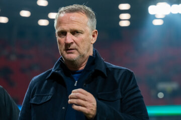 John van den Brom na het duel met Telstar