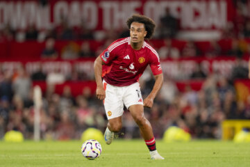 Joshua Zirkzee tijdens zijn debuut voor Manchester United