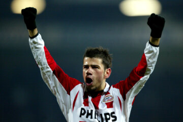 Mateja Kezman namens PSV