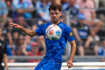 Mitchell van Bergen tegen Schalke 04