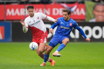 Bart van Rooij in duel met Souffian El Karouani