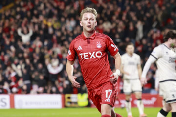 Jesper Karlsson namens Aberdeen