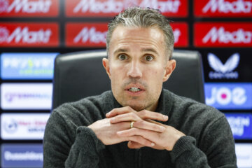 Robin van Persie op de persconferentie