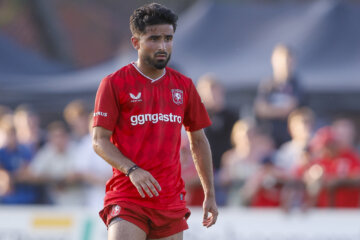 Naci Unuvar tegen Motherwell