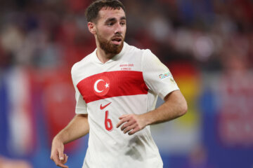 Orkun Kökcü tegen Oostenrijk