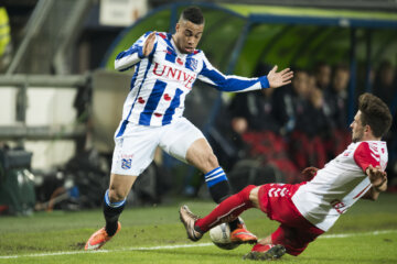 Pele van Anholt in het shirt van SC Heerenveen