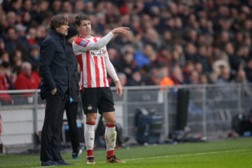 Phillip Cocu en Marco van Ginkel namens PSV