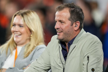 Rafael van der Vaart als analist bij Oranje